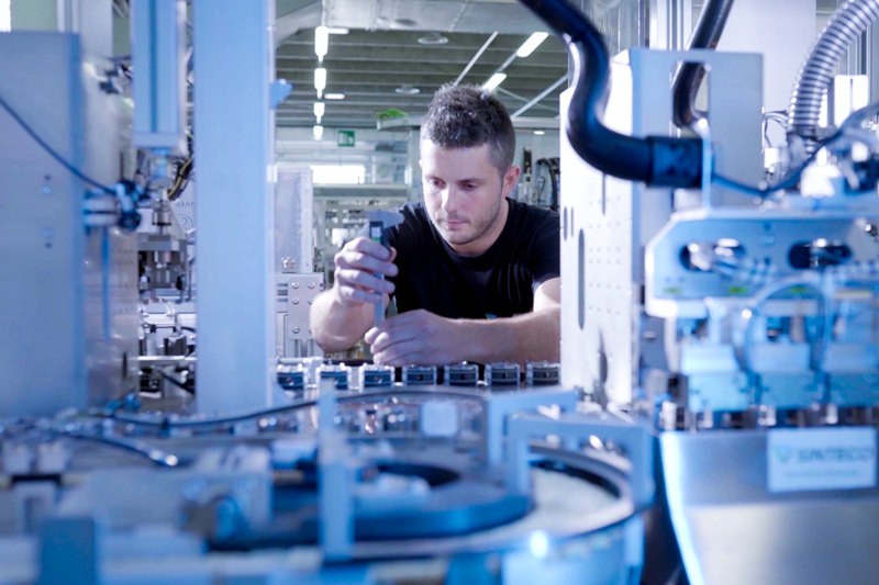 Automação industrial para montagem Sinteco