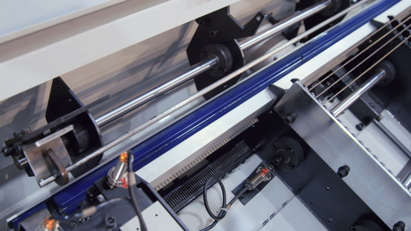 Steady 112 Sliding headstock bar feeder for thin bars (TH / EN)